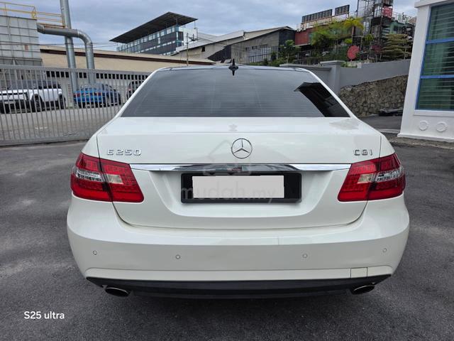 2010 Mercedes Benz E250 CGI BlueEFCY - 3