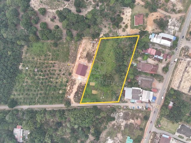 Freehold Int’l Lot 2ac, Kg Ibrahim Majid Simpang Renggam [Road Side] 1
