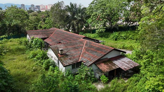 4.847 acres of land with 6 bungalows in Ukay Heights, Ampang Jaya 1