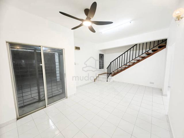 Refurbished DOUBLE STOREY TAMAN KERUING, RASA 1