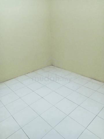 Jalan Tengah 1