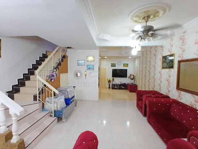 RENOVATED FULLY FURNISH FACING OPEN Double Storey Az-Zaharah P. Alam 1