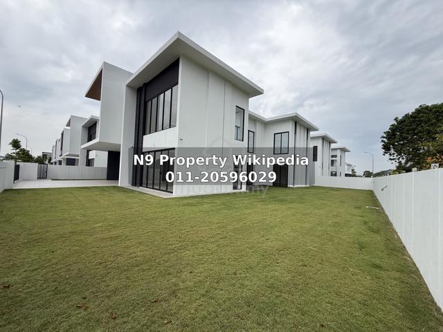 Bandar Sri Sendayan Brand New Bungalow with Super Extra Land 1