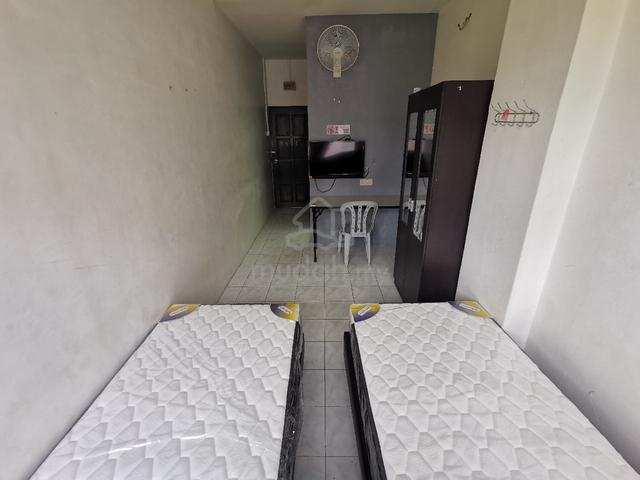 Room For Rent🏢Very Good Location In Taiping Town🛏🏢🚽 1
