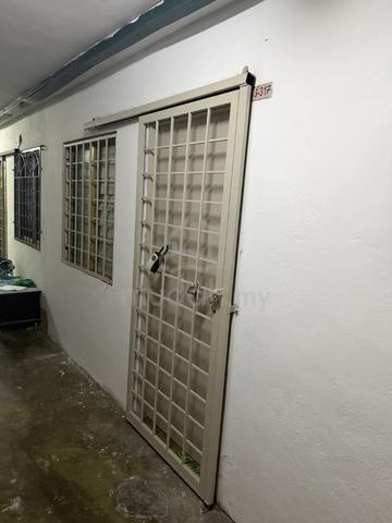 Apartment Idaman, Damansara Damai Petaling Jaya 1