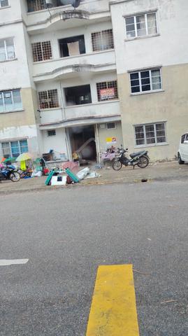 Pusat Perdagangan Semambu 1