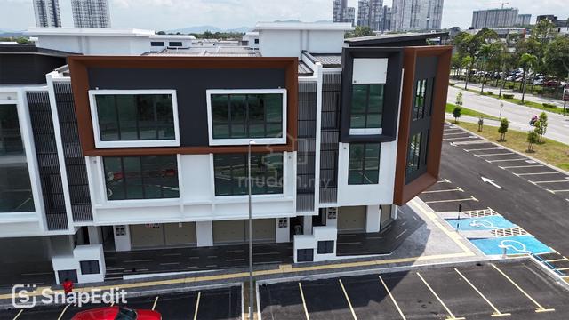 [FOR RENT] 24X70 SHOPLOT Ground floor Bandar Seri Putra Bangi 1