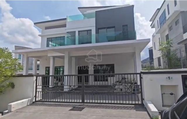 SALE Taman Puncak Saujana Saujana Heights Bangaloo 3 Storey Kajang 1
