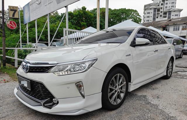 Full Service Toyota 2018 CAMRY 2.5 HYBRID LUXURY - 3