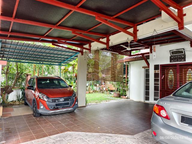 2-Storey Corner @ Sunway Kayangan, Shah Alam – Huge Garden & Koi Pond 1
