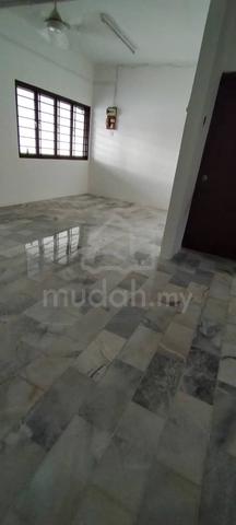 Tampoi 2 Story / Jalan Sri Bahagia / Larkin / Near Town / 4 Bed 2 Bath 1