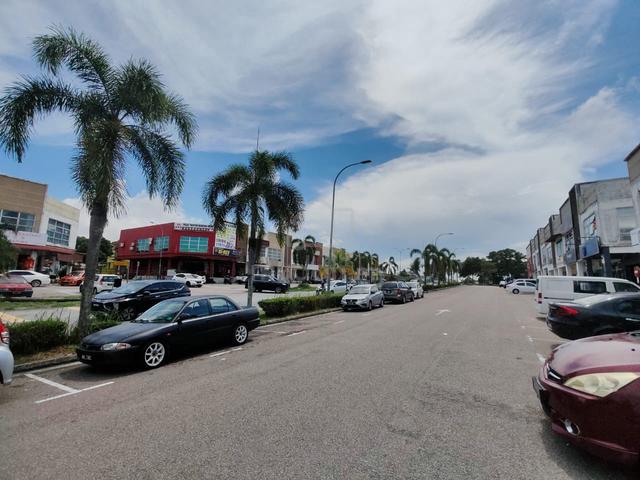 Bestari Indah Facing Main Road Double Storey Shoplot Near Bukit Indah 1