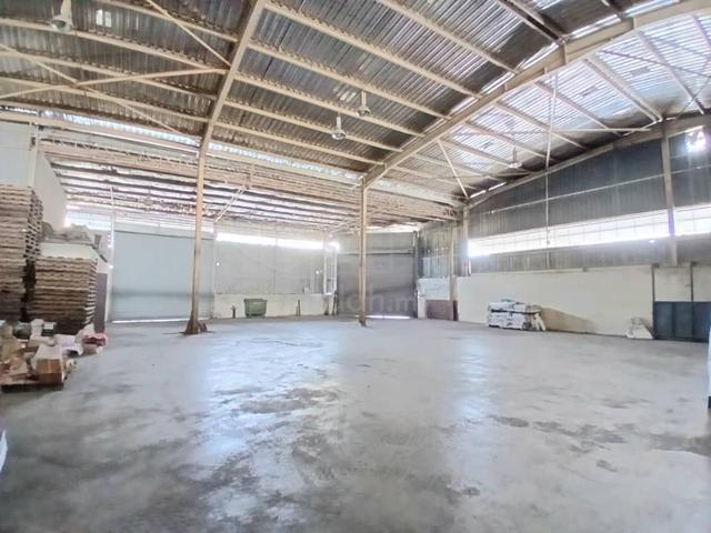 Corner Lot Factory/ Warehouse 6,500 sf Butterworth For Rent 1