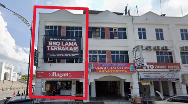 Pekan Lama Kuala Selangor Ground Floor Shop End Lot 1