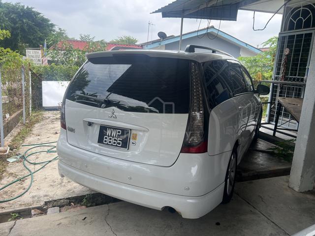 2009 Mitsubishi GRANDIS 2.4 FACELIFT (A) - 3