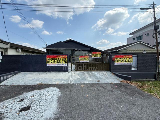 Ipoh Garden Single Storey Bungalow House For Rent 1