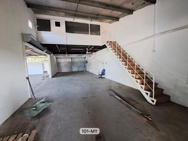 Corner FACTORY WAREHOUSE For Rent‼️Puchong nr Meranti Jaya【2,900sf】 1