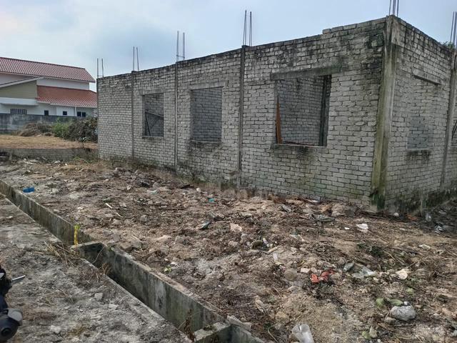 Tanah Lot Banglo Beserta Rumah Sewa 3Pintu Di Kuang Untuk Di Jual 1