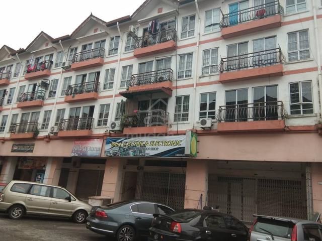 Park Avenue (Tampoi Indah) 1