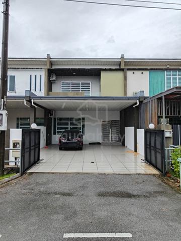 Newly Painted Double Storey Terrace House Intermediate 1