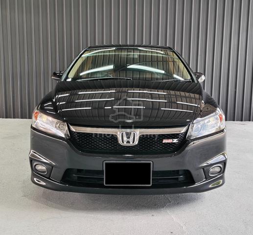 Honda STREAM 1.8 i-VTEC (A) RSZ FACELIFT SUNROOF - 2