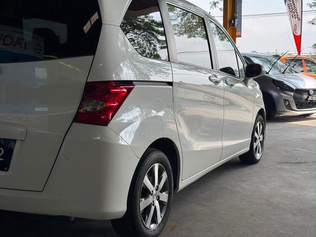 2010 Honda FREED 1.5 E (A) - 4
