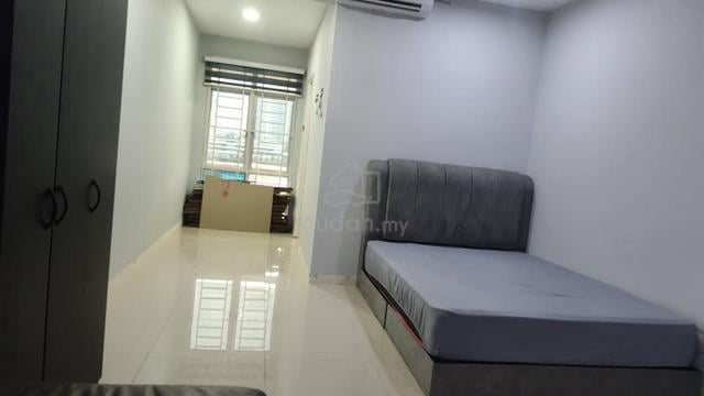 Fully Furnished Master room for rent @ Platinum Lake PV15, Setapak 1