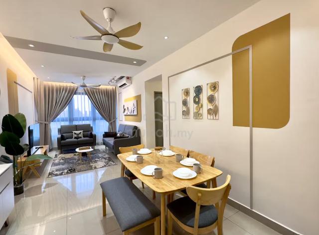 Arena Residences 2 @ Warisan Puteri 1