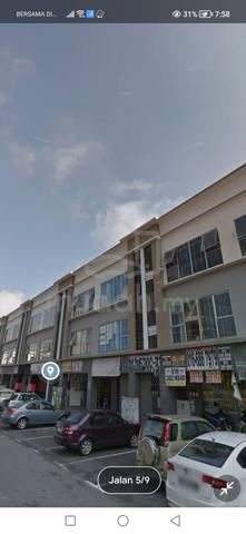 Bandar Rinching Semenyih Corner Ground Floor for Rent  Ample Parking 3