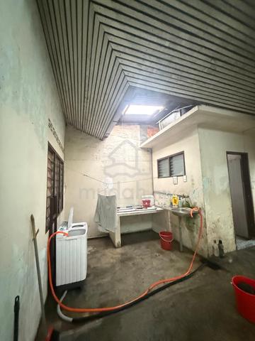 kampung batu, jalan abu bakar majid, pekan nanas, 1 storey, free cat 1