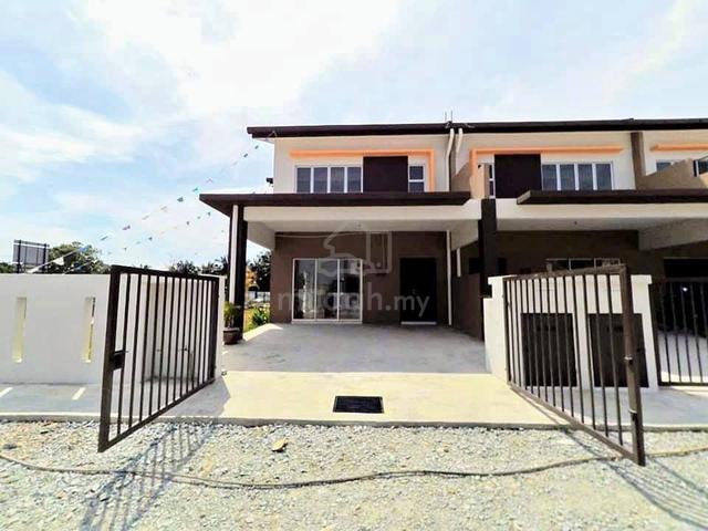 15ft Corner | Facing Lake View | Below Market Price | 2 Storey S2 1