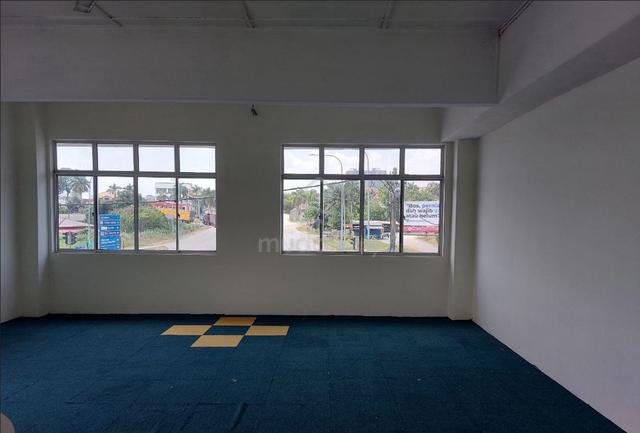 Office for Rent / Pejabat untuk disewa / Store for Rent 1