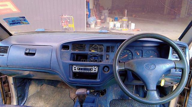 2001 Toyota UNSER 1.8 GLi (A) - 3