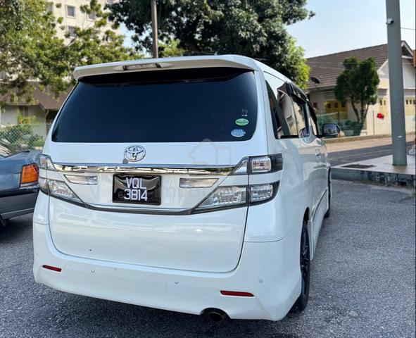 2013 Toyota VELLFIRE 2.4 Z GOLDEN EYES FACELIFT - 2