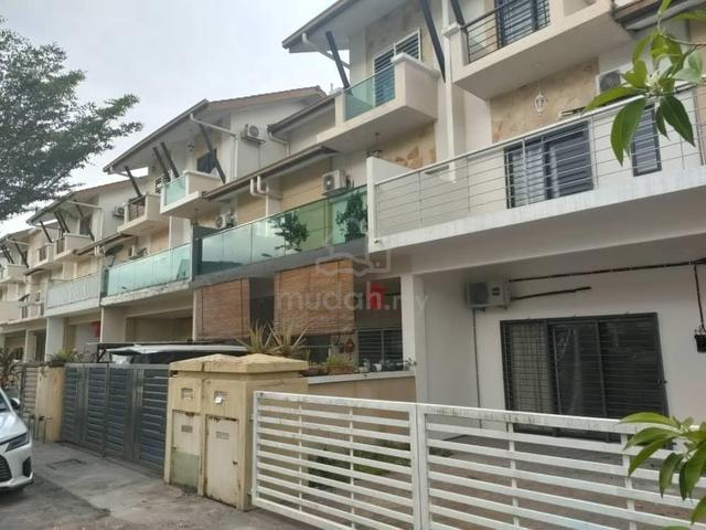 Semi Furnished 2.5 Story House at Casa Residence Bandar Mahkota Cheras 1