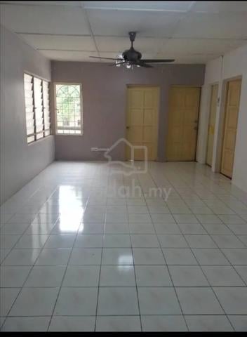 saujana apartment 1