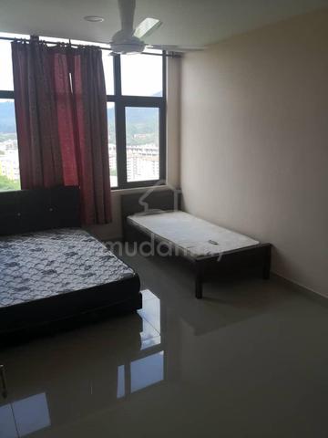 E Suite-Designer Suite @ Emerald Avenue 2