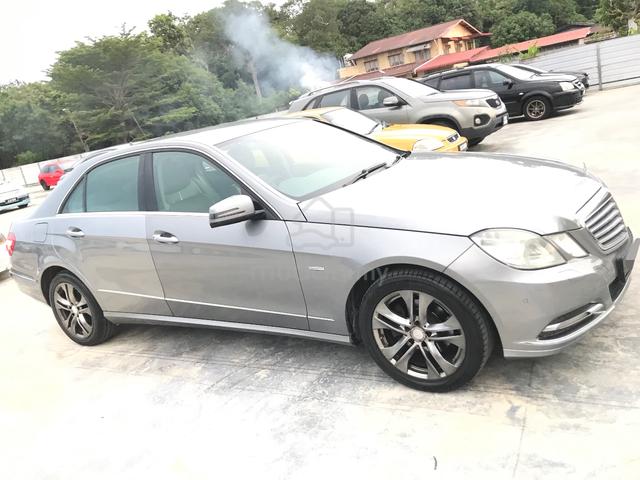 Mercedes Benz E200 1.8 CGI(A)LEATHER S/18"AMG RIM - 2