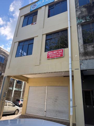 1st floor corner shoplot for rent 1