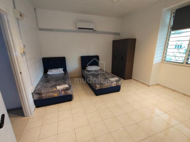 Master Bedroom at Taman Limbungan Indah Chain Ferry (Butterworth)  for 1