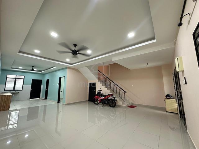 [Murah 22x65] 2 Storey Terraced , Aquila, Taman Saujana ,Rawang 1