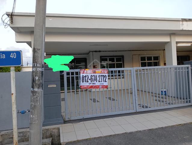 Teres House Corner lot Taman Tas Ria 1