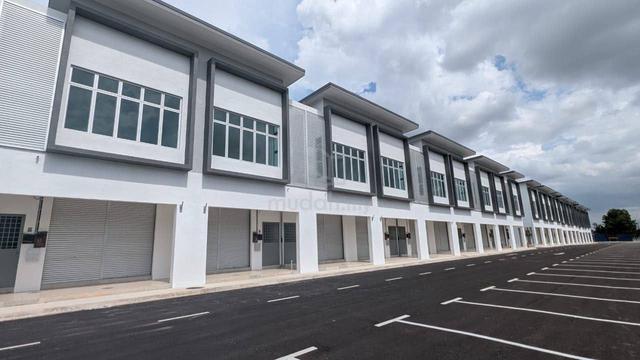 Mutiar Utama/ Shop Lot/  Lima Kedai Skudai 1