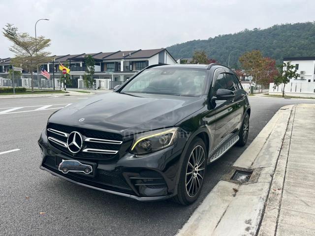 True 18/19 Mercedes Benz GLC 250 AMG DirectOwner - 1