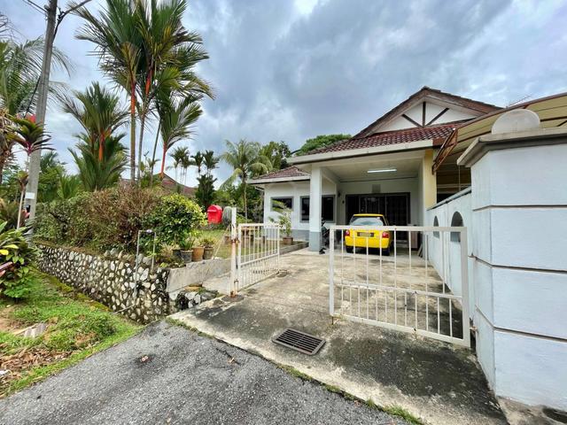 Semi D Taman Bukit Margosa | Freehold Non Bumi Lot & Big Land Size 1