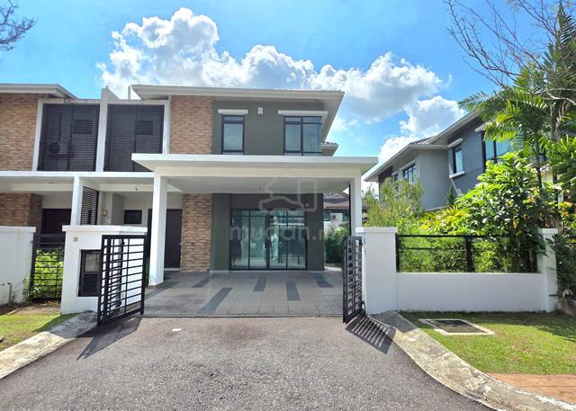 Double storey Semi-D, Avanti Residence, Seksyen U17, Shah Alam 1