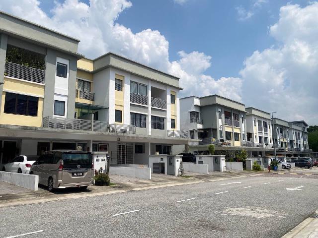 Booking Rm1000 Furnished Double Storey Townhouse Odora Sierra 1, Puch 1