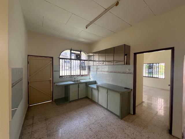 GOOD CONDITION Single Storey Semi-d Taman Tiram Lunas For Sale 1