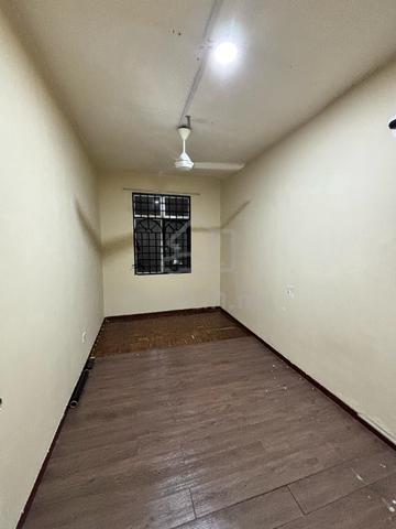 Sri Wira Apartment 3