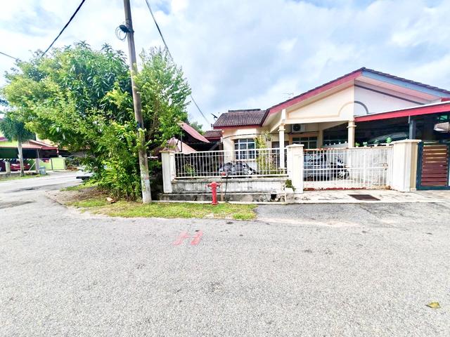 Corner Lot Teres Setingkat Taman Saujana Indah Bukit Katil Melaka 1